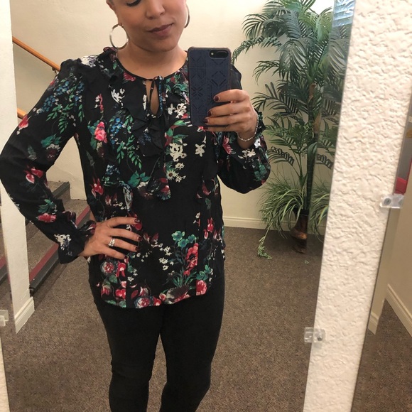 Black long sleeve yolk-tie floral tunic, sz M - Picture 5 of 8